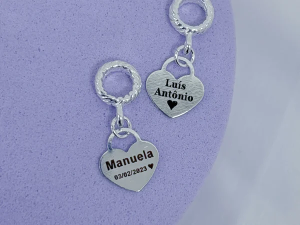 Sugestão de Brindes Femininos: Semijoias Personalizadas Gravadas a Laser